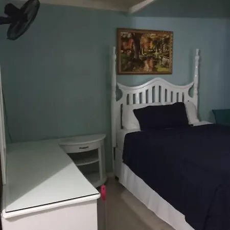 Apartment By The Beach Sleeps 4 Ocho Rios Esterno foto